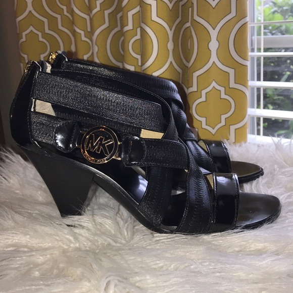 Michael Kors Shoes - Michael Kors 6.5 Black Heels